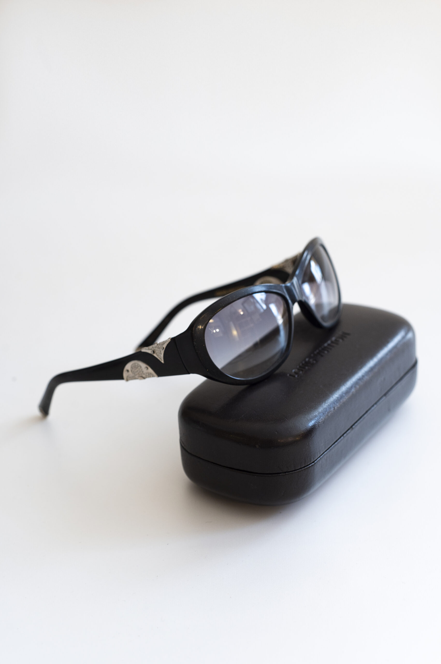 LOUIS VUITTON SUNGLASSES