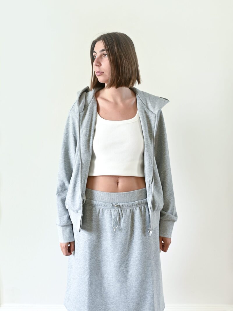 GREY HOODIE